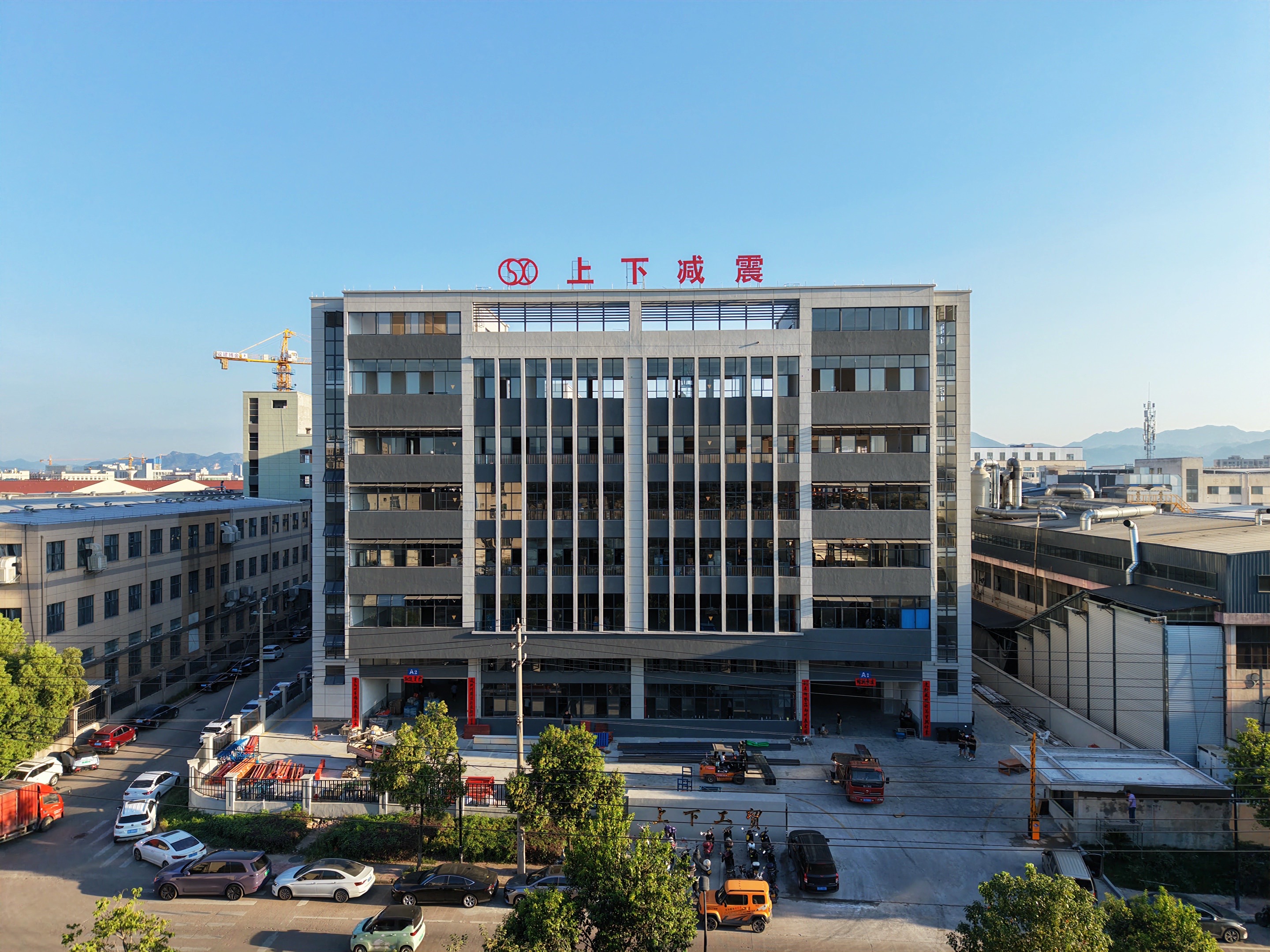 क्या चीनी ब्रांड वीज़ा-मुक्त नीति के तहत एक और छलांग लगाएंगे? हमारी कंपनी पूर्वी यूरोपीय बाज़ार पर कब्ज़ा करने के लिए मोटोस्प्रिंग 2026 में मुख्य उत्पाद लाती है